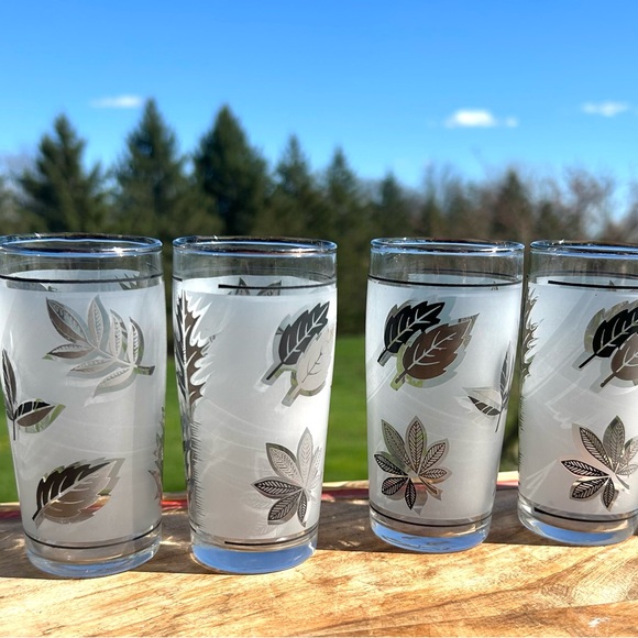 Vintage ‘60’s Libbey Silver Foliage Tumblers Glassware set of 6 - Picture 5 of 8